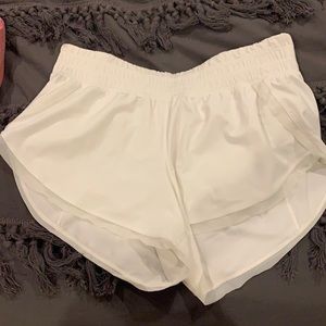 White lululemon shorts